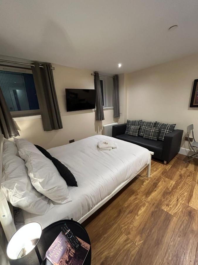 Modern Double Room With Sofa Εδιμβούργο Εξωτερικό φωτογραφία